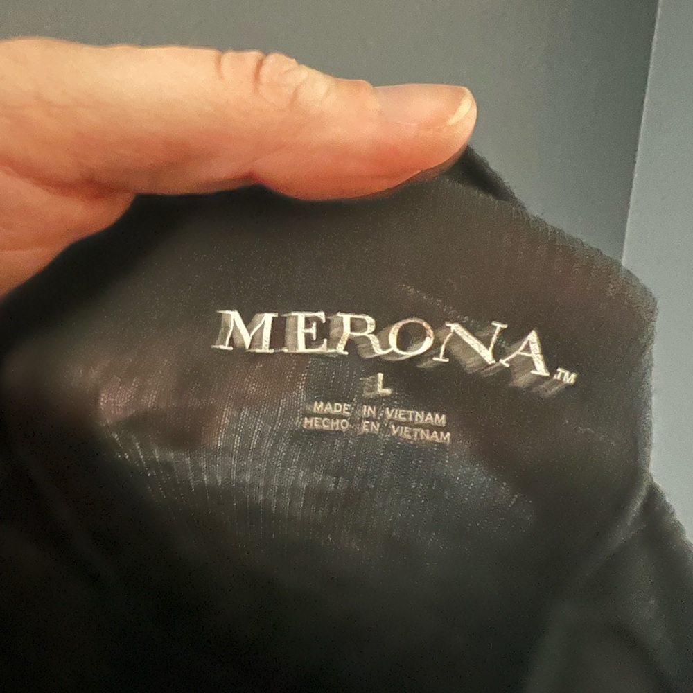 Merona Swing Tank - Picture 2 of 2